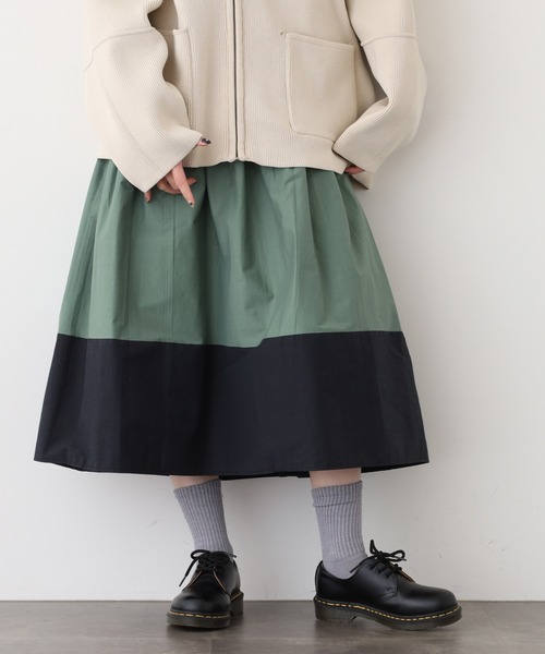 A.N.L（エーエヌエル　レーベル）の「A.N.L バイカラー配色×無地 リバーシブルスカート（スカート・レディース・グリーン/ブルー/ベージュ・38）」の2枚目の写真