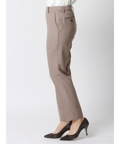 SUIT SQUARE(スーツスクエア)の「テーパードパンツ ウォッシャブル ドライストレッチ 無地(スーツパンツ・レディース・ベージュ系/カーキ系/ネイビー系・36(7号)/40(11号)/38(9号))」の20枚目の写真