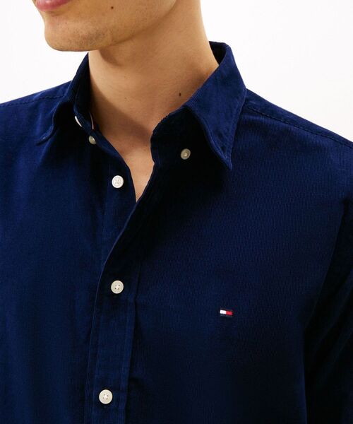 TOMMY HILFIGER（トミーヒルフィガー）の「ソリッドコーデュロイシャツ（シャツ/ブラウス・メンズ・カーキ/イエロー系その他4/バーガンディー/ネイビー系2・LARGE/MEDIUM/X-LARGE/SMALL）」の17枚目の写真