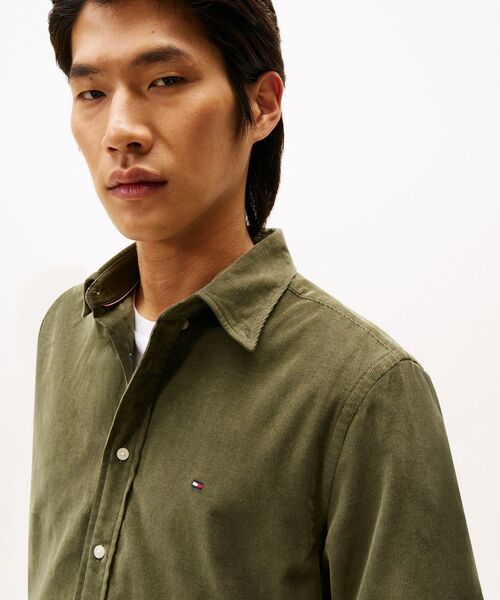TOMMY HILFIGER（トミーヒルフィガー）の「ソリッドコーデュロイシャツ（シャツ/ブラウス・メンズ・カーキ/イエロー系その他4/バーガンディー/ネイビー系2・LARGE/MEDIUM/X-LARGE/SMALL）」の8枚目の写真