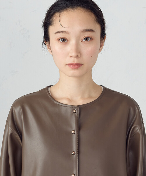 COMME CA ISM（コムサイズム）の「合成皮革 カーディガン / セットアップ対応（カーディガン/ボレロ・レディース・ブラウン/ブラック・MEDIUM/LARGE）」の10枚目の写真