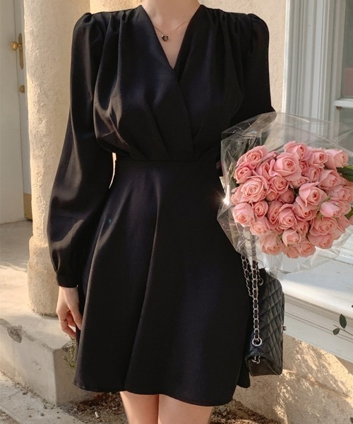 FREE STYLISTS（フリー スタイリスト）の「YUGA_YGMC　Draped Cache-Coeur Dress（ドレス・レディース・ベージュ/ブラック・FREE）」の13枚目の写真