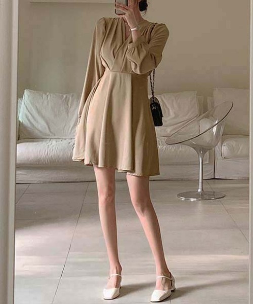 FREE STYLISTS（フリー スタイリスト）の「YUGA_YGMC　Draped Cache-Coeur Dress（ドレス・レディース・ベージュ/ブラック・FREE）」の17枚目の写真