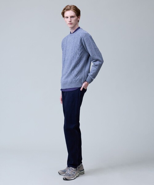 J.PRESS(ジェイプレス)の「ウール×カシミヤの上質素材【Cash Lamb's Wool】ケーブルクルーネック ニット_25年モデル(ニット/セーター・メンズ・ブルー系/ライトグレー系/ベージュ系/ネイビー系/パープル系・LARGE/MEDIUM/X-LARGE)」の7枚目の写真