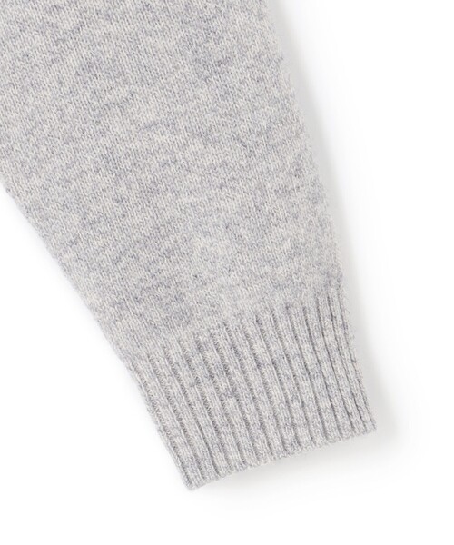 J.PRESS(ジェイプレス)の「ウール×カシミヤの上質素材【Cash Lamb's Wool】ケーブルクルーネック ニット_25年モデル(ニット/セーター・メンズ・ブルー系/ライトグレー系/ベージュ系/ネイビー系/パープル系・LARGE/MEDIUM/X-LARGE)」の15枚目の写真