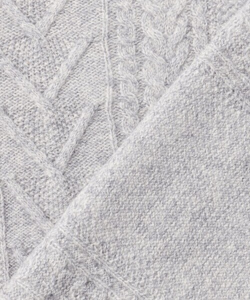J.PRESS(ジェイプレス)の「ウール×カシミヤの上質素材【Cash Lamb's Wool】ケーブルクルーネック ニット_25年モデル(ニット/セーター・メンズ・ブルー系/ライトグレー系/ベージュ系/ネイビー系/パープル系・LARGE/MEDIUM/X-LARGE)」の20枚目の写真