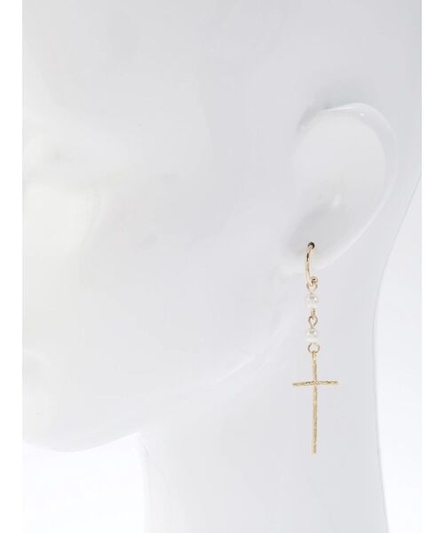 EVRIS（エヴリス）の「LONG CROSS MOTIF ピアス（ピアス（両耳用）・レディース・シルバー/ゴールド・FREE）」の8枚目の写真