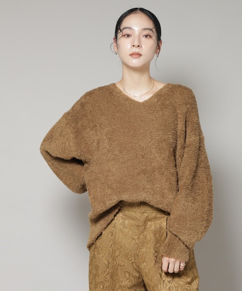 NANO universe（ナノユニバース）の「ウールフェザーVネックニットプルオーバー（ニット/セーター・レディース・オフホワイト/ライトブルー/カーキブラウン・FREE）」の2枚目の写真