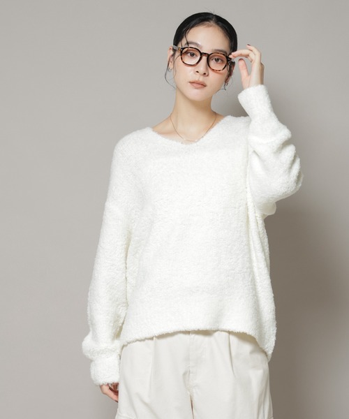 NANO universe（ナノユニバース）の「ウールフェザーVネックニットプルオーバー（ニット/セーター・レディース・オフホワイト/ライトブルー/カーキブラウン・FREE）」の5枚目の写真