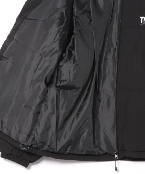 THRASHER（スラッシャー）の「HOMETOWN emb PUFFER JACKET/THRASHER スラッシャー 刺繍 防寒 アウター ストリート スケーター（その他アウター・メンズ・ブラック・MEDIUM/LARGE/X-LARGE）」の3枚目の写真