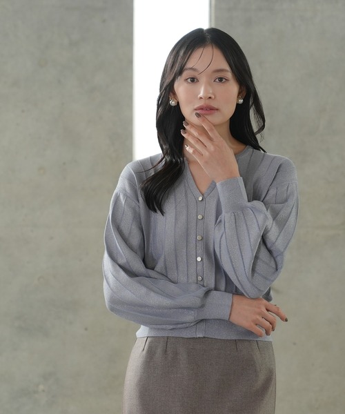 TRUDEA（トルディア）の「地柄ストライプラメニット（ニット/セーター・レディース・グレイッシュブルー/ベージュ/ホワイト/ライトグレー・MEDIUM）」の4枚目の写真