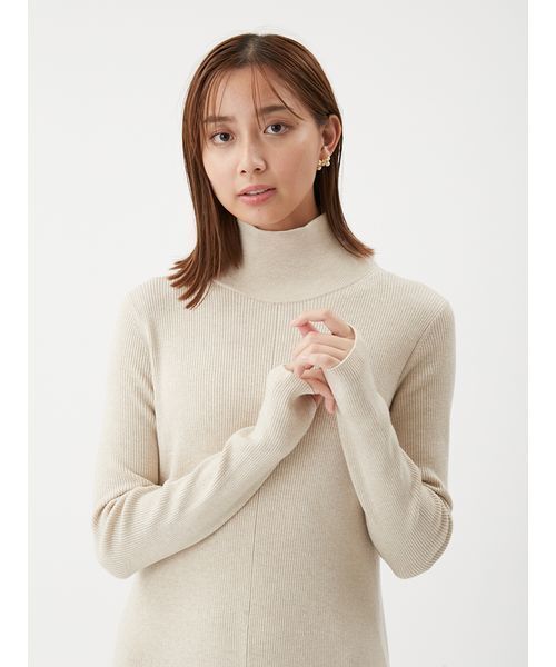 Mila Owen（ミラオーウェン）の「タートルネックリブニットフレア