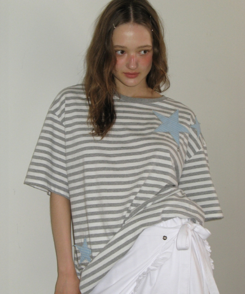RONRON（ロンロン）の「STRIPE STAR APPLIQUE T SHIRT GREY（Tシャツ/カットソー・レディース・その他・FREE）」の4枚目の写真