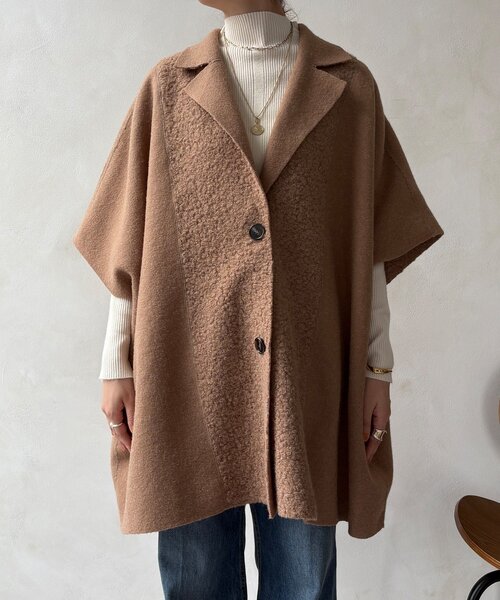 DouDou(ドゥドゥ)の「【WEB限定】リバーシブルボアスライバーポンチョコート(その他アウター・レディース・ベージュ/ブラック・FREE)」の16枚目の写真