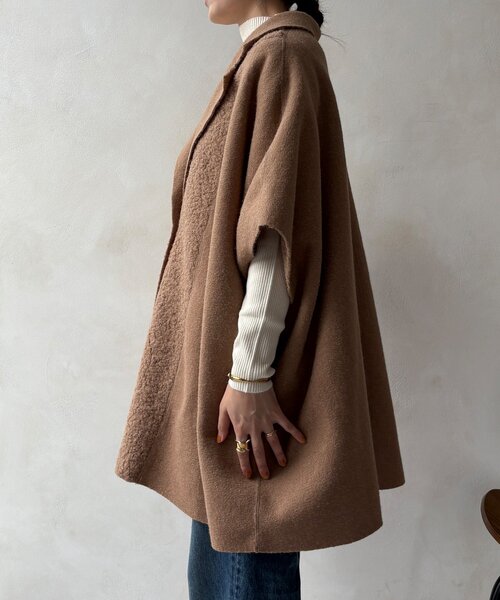 DouDou(ドゥドゥ)の「【WEB限定】リバーシブルボアスライバーポンチョコート(その他アウター・レディース・ベージュ/ブラック・FREE)」の17枚目の写真