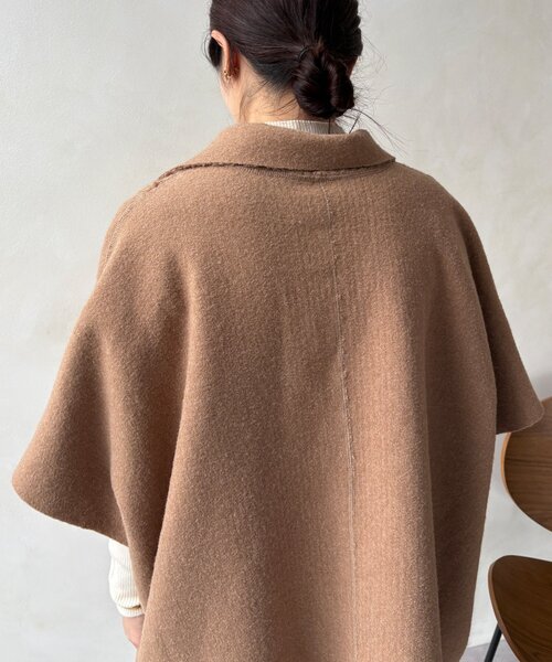 DouDou(ドゥドゥ)の「【WEB限定】リバーシブルボアスライバーポンチョコート(その他アウター・レディース・ベージュ/ブラック・FREE)」の19枚目の写真