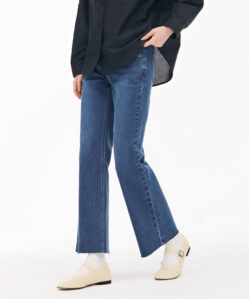 CHASECULT(チェイスカルト)の「女性ヒドゥンバンディングセミブーツカットデニムパンツ-ブルー(デニムパンツ・レディース・インディゴブルー・70/74/67)」の2枚目の写真