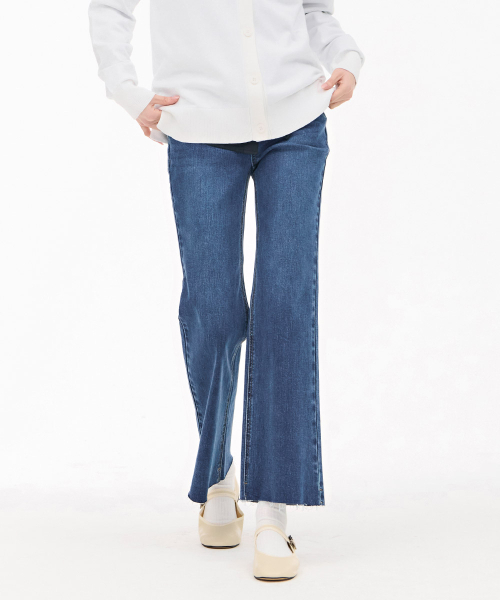 CHASECULT(チェイスカルト)の「女性ヒドゥンバンディングセミブーツカットデニムパンツ-ブルー(デニムパンツ・レディース・インディゴブルー・70/74/67)」の4枚目の写真