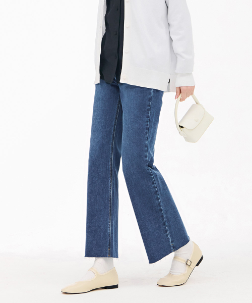 CHASECULT(チェイスカルト)の「女性ヒドゥンバンディングセミブーツカットデニムパンツ-ブルー(デニムパンツ・レディース・インディゴブルー・70/74/67)」の5枚目の写真