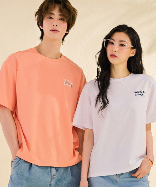 CHASECULT(チェイスカルト)の「共用レタリンググラフィック半袖Tシャツ-DBRU5827D0P(Tシャツ/カットソー・メンズ・PINK・90/100/95/105)」の2枚目の写真