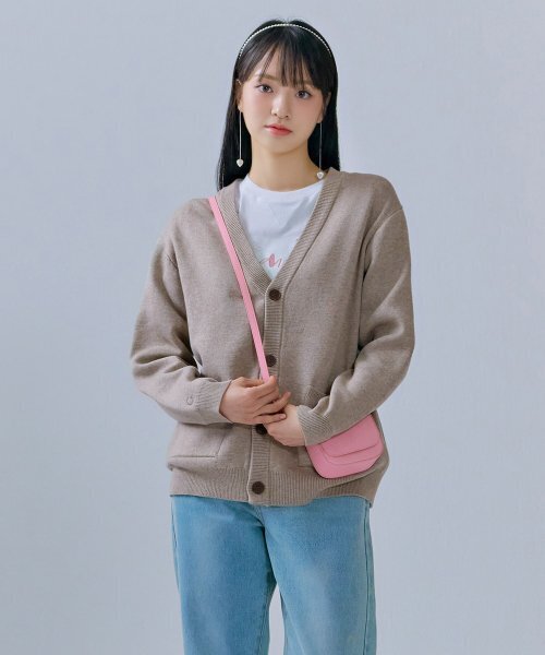 CHASECULT(チェイスカルト)の「共用ベーシックカーディガン-CFRU4321C0X(カーディガン/ボレロ・メンズ・Beige・100/105/90/95)」の2枚目の写真