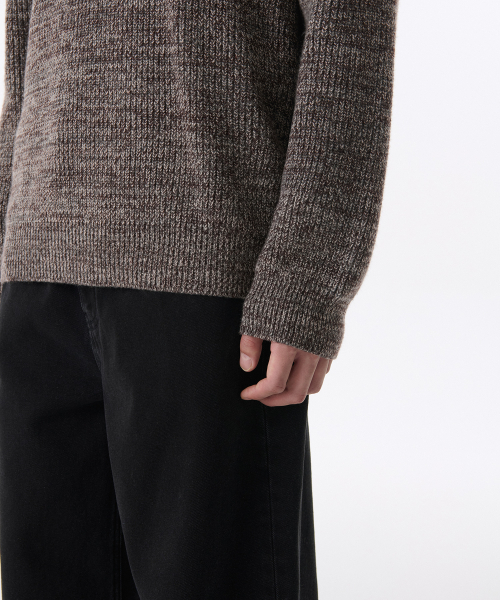 MUSINSA STANDARD（ムシンサスタンダード）の「ミックスドヤーンクルーネックニット[ブラウン]（ニット/セーター・メンズ・その他・SMALL/MEDIUM/LARGE/X-LARGE/XX-LARGE）」の6枚目の写真