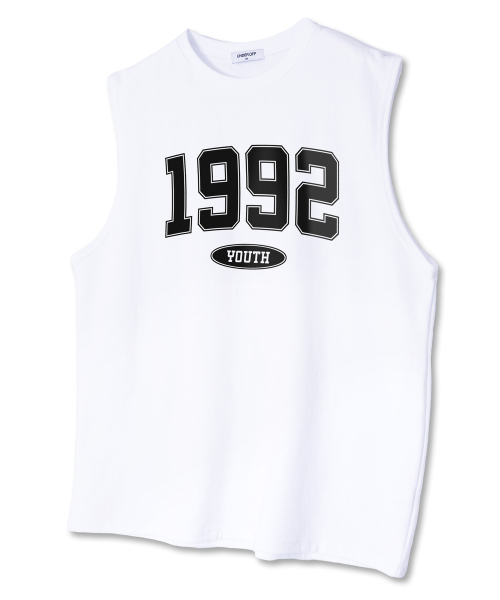 UNDEROFF(アンダーオフ)の「オーバーサイズクルーネックスリーブレス1992袖なしTシャツホワイトレッド(Tシャツ/カットソー・メンズ・ホワイト・MEDIUM/LARGE/X-LARGE)」の5枚目の写真