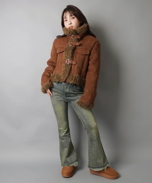 SPINNS（スピンズ）の「首まであったか☆高見えフェイクムートンジャケット/3ベルト（ムートンコート・レディース・ブラウン/ダークブラウン・ONESIZE）」の9枚目の写真
