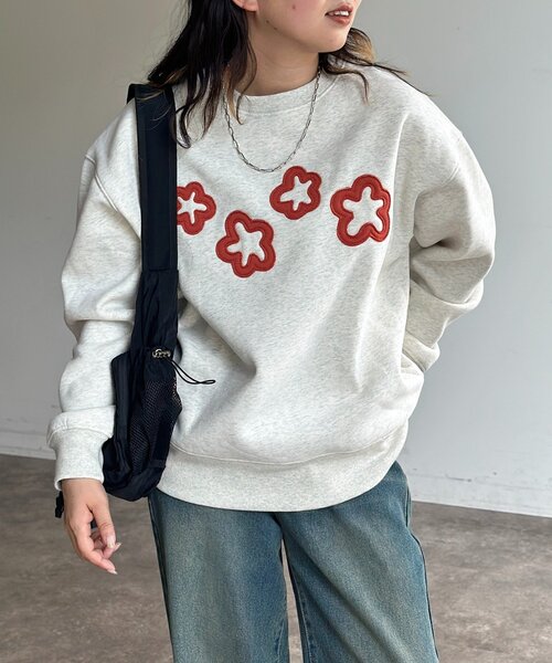 CPCM(シーピーシーエム)の「裏起毛お花アップリケスウェット(Tシャツ/カットソー・レディース・チャコールグレー/ネイビー/ホワイト系その他・FREE)」の12枚目の写真