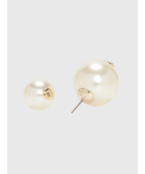 EIMY ISTOIRE（エイミーイストワール）の「ロゴチャームパールピアス（ピアス（両耳用）・レディース・ホワイト・F）」の5枚目の写真