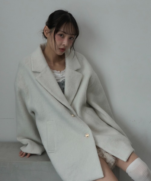 Nadana（ナダナ）の「シャギーテーラーコート（テーラードジャケット・レディース・ホワイト/チャコールグレー/ベージュ・MEDIUM）」の2枚目の写真