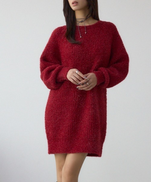 AZUL by moussy(アズールバイマウジー)の「【身長/骨格別着用画像あり】ラメシャギーニットワンピース 秋服 冬服 ニットトップス ミニワンピース チュニック(ワンピース・レディース・ブラック/ブラウン/レッド・FREE)」の3枚目の写真