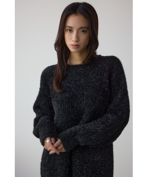 AZUL by moussy(アズールバイマウジー)の「【身長/骨格別着用画像あり】ラメシャギーニットワンピース 秋服 冬服 ニットトップス ミニワンピース チュニック(ワンピース・レディース・ブラック/ブラウン/レッド・FREE)」の5枚目の写真
