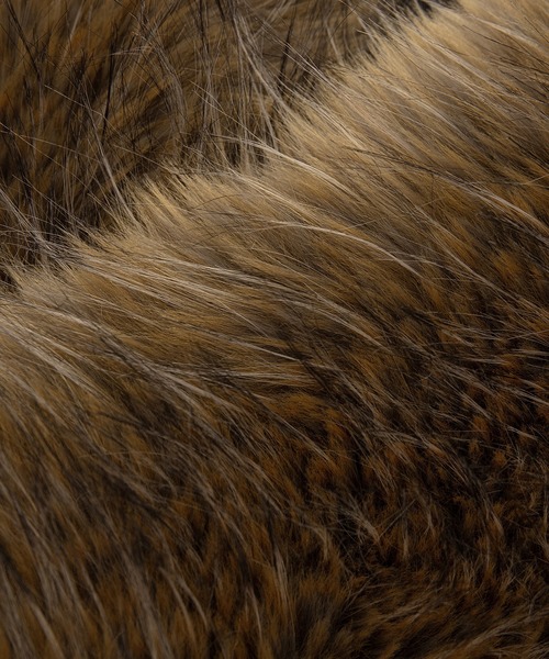 GANNI(ガニー)の「Alternative Fur Scarf(マフラー・レディース・その他・ONE SIZE)」の3枚目の写真