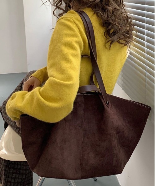 FINEnough(ファインナフ)の「ミニポーチ付きスエードショルダーバッグ(ショルダーバッグ・レディース・ブラウン/ベージュ・FREE)」の4枚目の写真