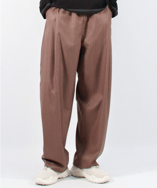 DEMARC（ドゥマーク）の「M STRIPE CHICANO WIDE ONE-TUCK PANTS -Brown（スラックス・メンズ・その他・MEDIUM/LARGE）」の3枚目の写真