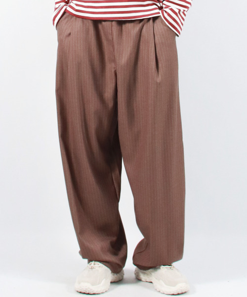 DEMARC（ドゥマーク）の「M STRIPE CHICANO WIDE ONE-TUCK PANTS -Brown（スラックス・メンズ・その他・MEDIUM/LARGE）」の9枚目の写真