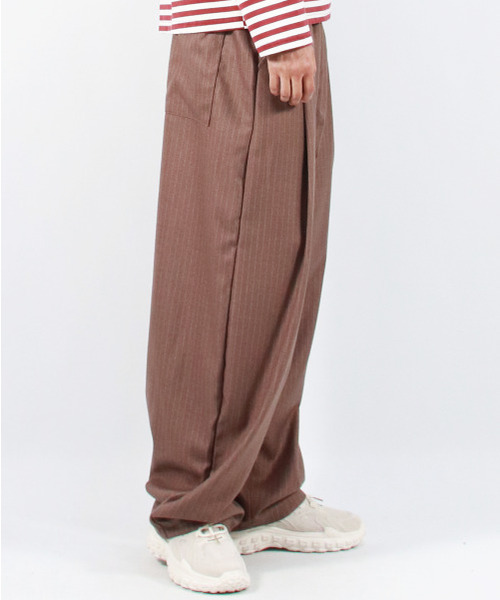 DEMARC（ドゥマーク）の「M STRIPE CHICANO WIDE ONE-TUCK PANTS -Brown（スラックス・メンズ・その他・MEDIUM/LARGE）」の13枚目の写真