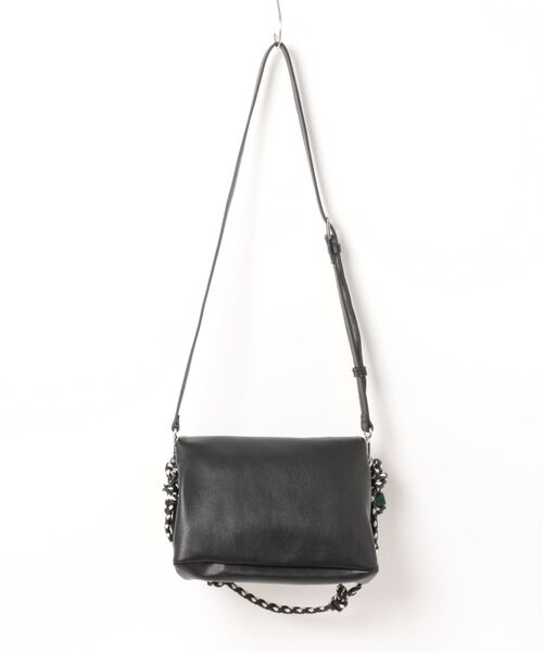 Desigual（デシグアル）の「ミディアム ロゴチャーム フラップ ショルダーバッグ（ショルダーバッグ・レディース・ブラック・FREE）」の2枚目の写真