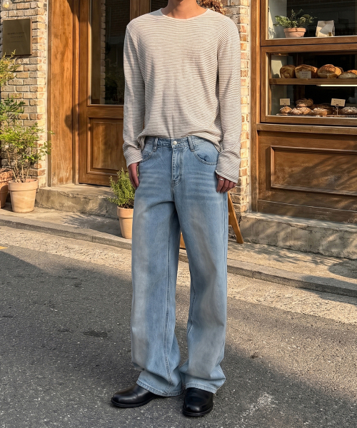 DECET(デケト)の「Mid Rise Wide Jeans DCPT027LightBlueCenter(デニムパンツ・レディース・その他・34/32/30/26/28)」の13枚目の写真