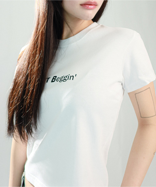 JUSTHANG(ジャストハング)の「ドントベギン ホワイトクロップTシャツ(Tシャツ/カットソー・レディース・その他・FREE)」の1枚目の写真