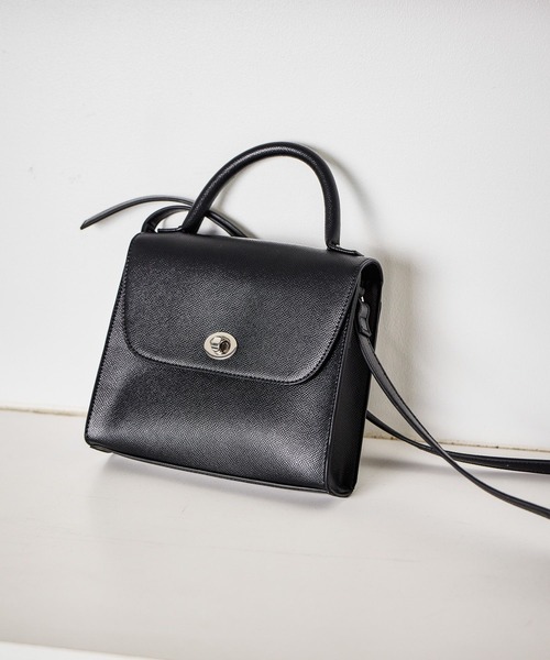 LAKOLE(ラコレ)の「ワンハンドルメタルミニショルダーバッグ / 637990(ショルダーバッグ・メンズ・ブラック・FREE)」の1枚目の写真