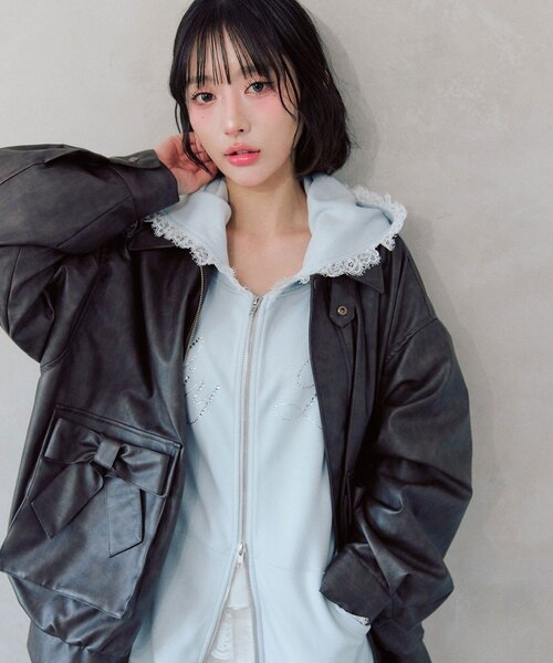 OLIVE des OLIVE（オリーブデオリーブ）の「リボンポケットエコレザーブルゾン（ライダースジャケット・レディース・ライトブラウン/ダークブラウン・FREE）」の3枚目の写真