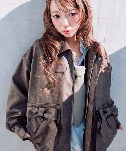 OLIVE des OLIVE（オリーブデオリーブ）の「リボンポケットエコレザーブルゾン（ライダースジャケット・レディース・ライトブラウン/ダークブラウン・FREE）」の13枚目の写真
