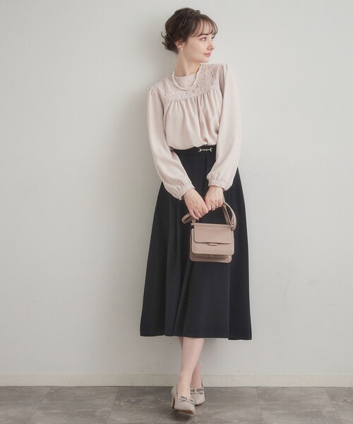 couture brooch（クチュールブローチ）の「【ハレの日・通勤】レースドッキング ブラウス（シャツ/ブラウス・レディース・ピンク/ネイビー/アイボリー・38/36/42/40）」の16枚目の写真