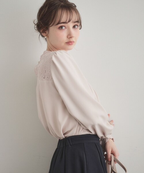 couture brooch（クチュールブローチ）の「【ハレの日・通勤】レースドッキング ブラウス（シャツ/ブラウス・レディース・ピンク/ネイビー/アイボリー・38/36/42/40）」の19枚目の写真