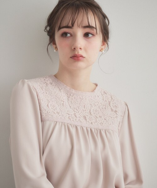 couture brooch（クチュールブローチ）の「【ハレの日・通勤】レースドッキング ブラウス（シャツ/ブラウス・レディース・ピンク/ネイビー/アイボリー・38/36/42/40）」の21枚目の写真