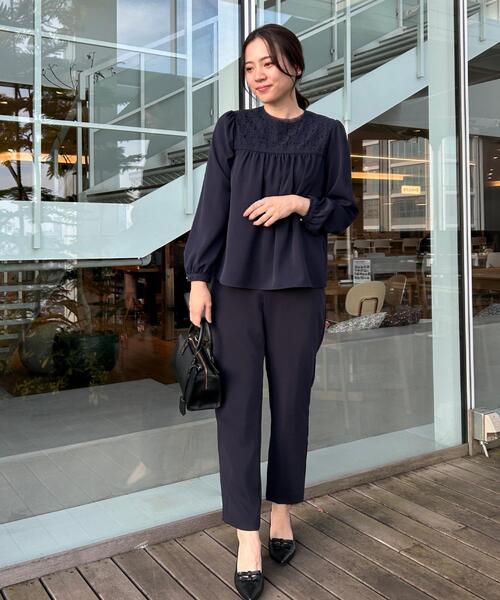 couture brooch（クチュールブローチ）の「【ハレの日・通勤】レースドッキング ブラウス（シャツ/ブラウス・レディース・ピンク/ネイビー/アイボリー・38/36/42/40）」の5枚目の写真