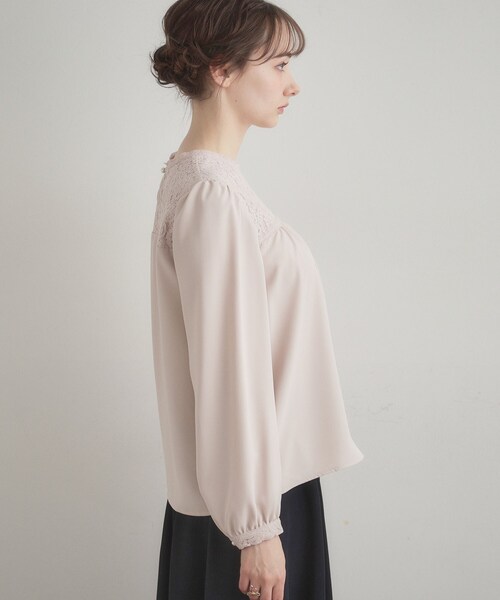 couture brooch（クチュールブローチ）の「【ハレの日・通勤】レースドッキング ブラウス（シャツ/ブラウス・レディース・ピンク/ネイビー/アイボリー・38/36/42/40）」の13枚目の写真