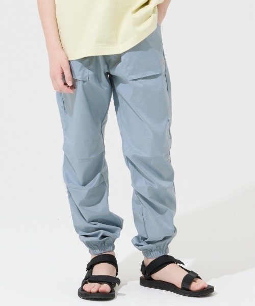 KRIFF MAYER Kid's Collection（クリフメイヤーキッズコレクション）の「【撥水・軽量・通気性】さらさらエアージョガー（その他パンツ・キッズ・ベージュ/ブラック/オリーブ/サックスブルー・120/130/140/150/160/170）」の10枚目の写真